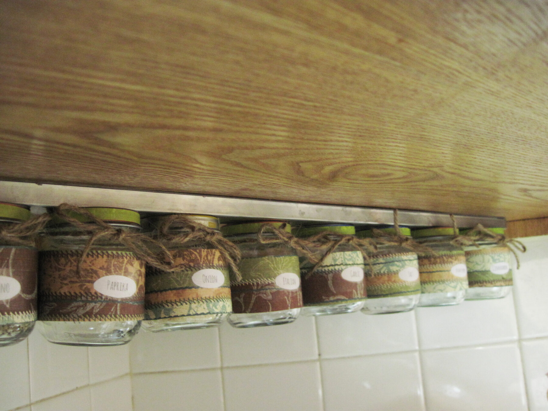 Empty Reusable Round Seasoning Bottles, Spice Storage Containers