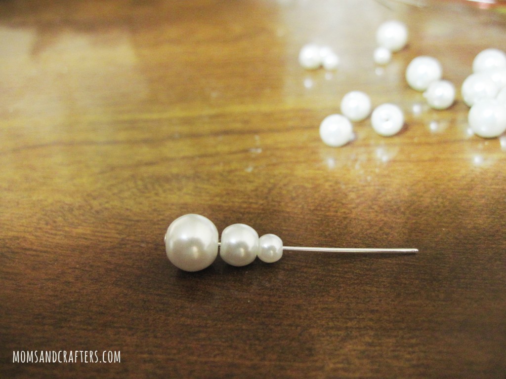 DIY Pearl snowman earrings