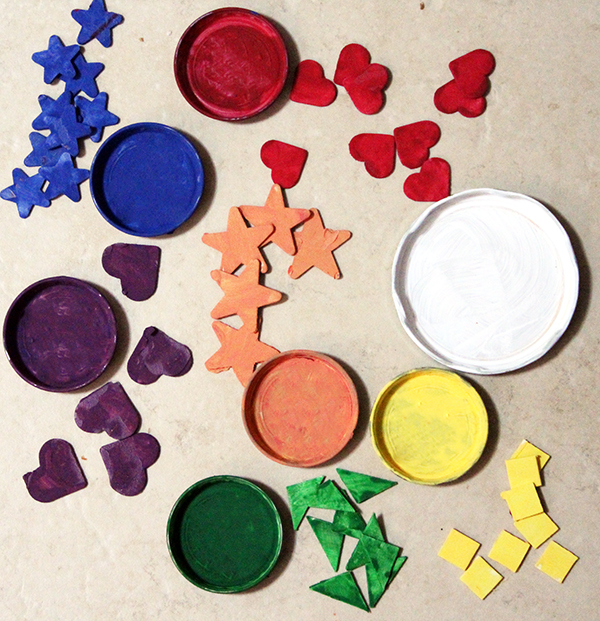 Make this DIY travel sorting game for toddlers - it's easy, cheap, upcycled, and teaches many important lessons and skills.