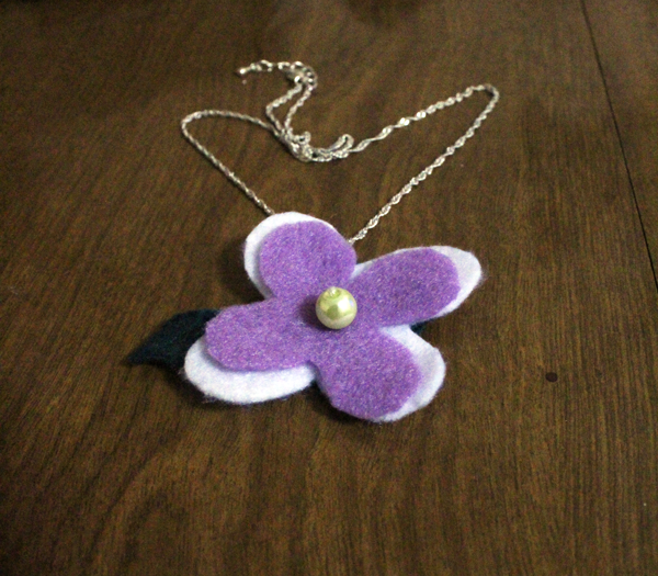 DIY Felt Flower Necklaces