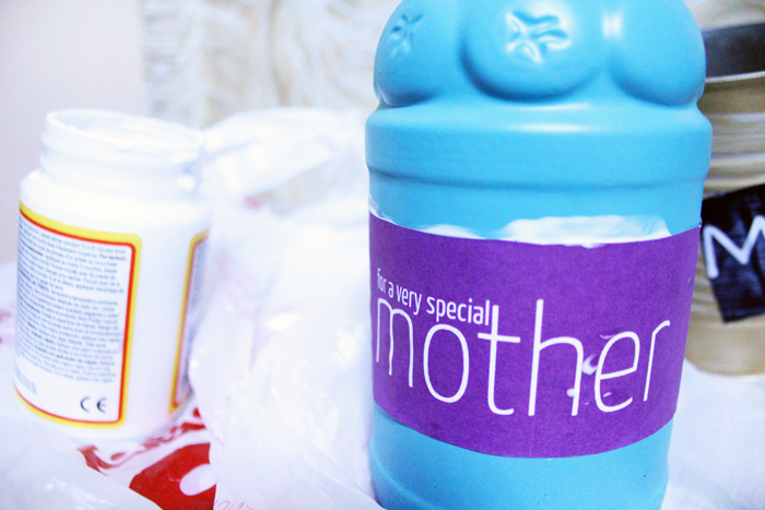 Make this beautiful Mother's Day Vase Craft for that special person in your life! You can also customize it for year round crafts and as a stunning DIY gift.