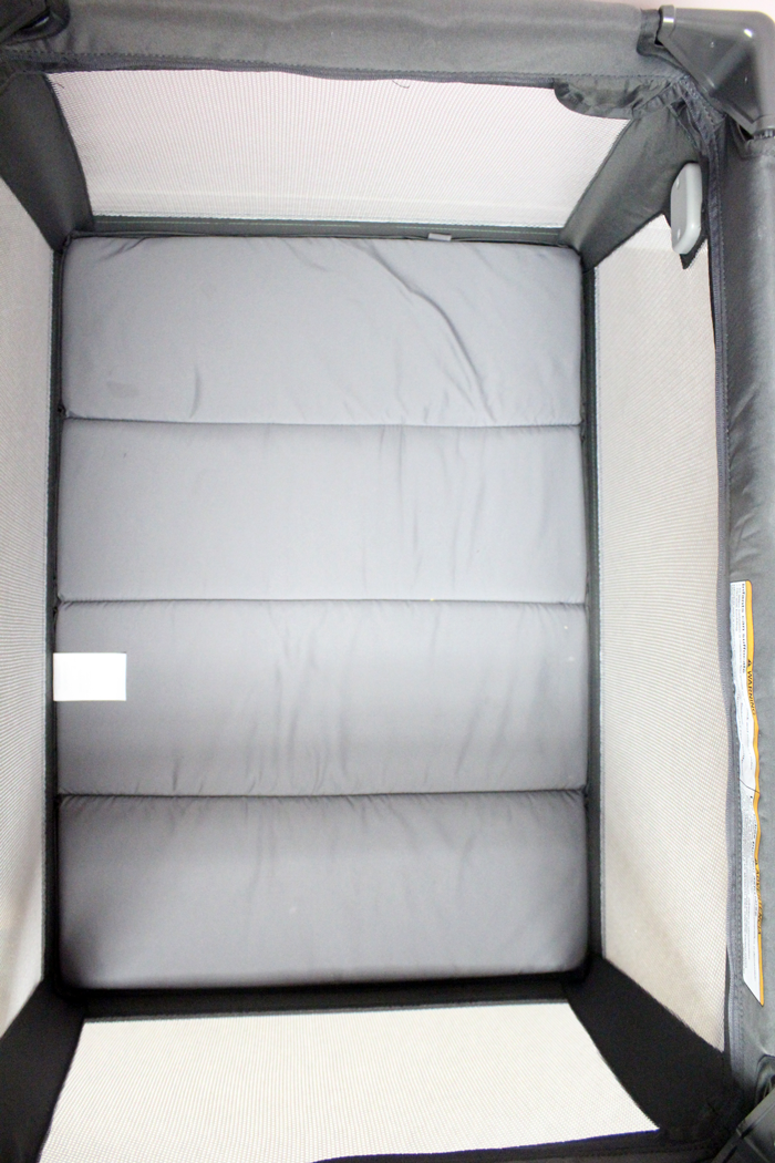 Be an informed buyer! An in-depth and thorough Graco Pack n Play Jetsetter review (new in 2015). Complete with photos and personal experiences.