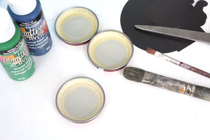 What better way to celebrate Earth day than with an upcycled Earth Day craft? These simple magnets are so cheap and easy to make and they upcycle two types of junk you may have.