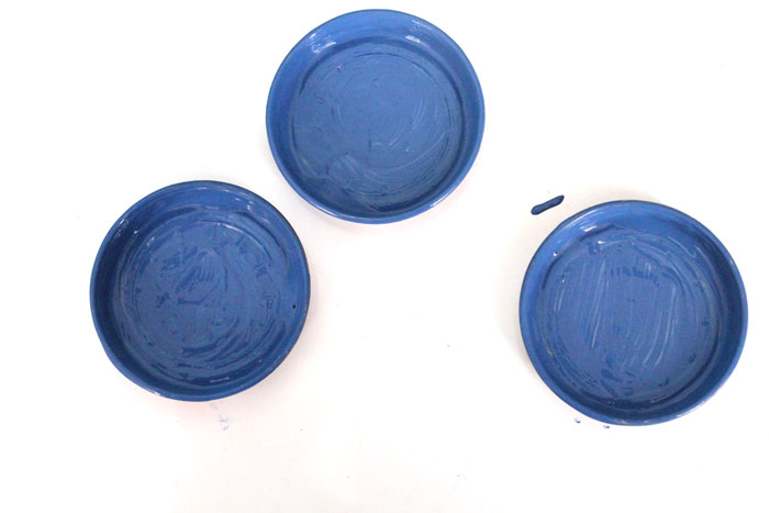 What better way to celebrate Earth day than with an upcycled Earth Day craft? These simple magnets are so cheap and easy to make and they upcycle two types of junk you may have.