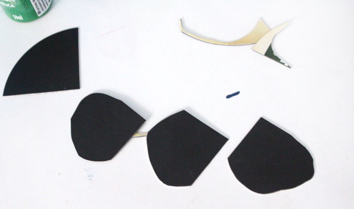 What better way to celebrate Earth day than with an upcycled Earth Day craft? These simple magnets are so cheap and easy to make and they upcycle two types of junk you may have.