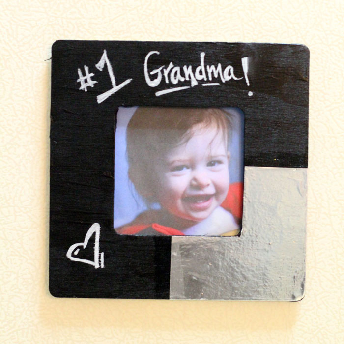 DIY Magnetic chalkboard picture frame