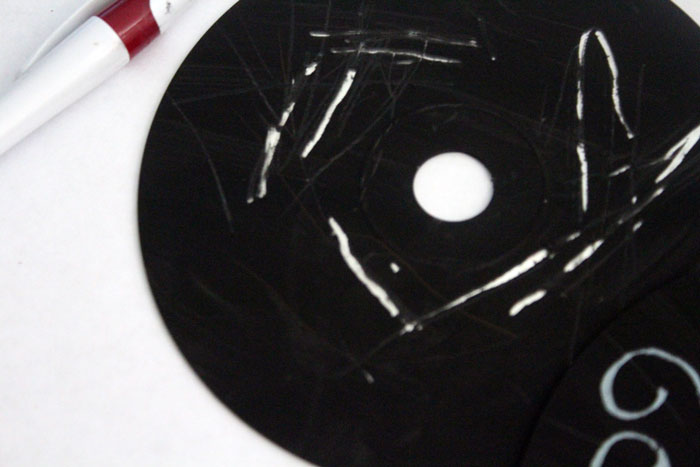 Upcycle old CDs and DVDs as doodle discs! Such a fun, easy craft for kids and adults of all ages!