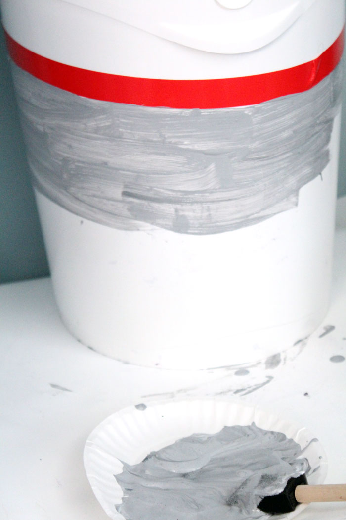 Check out this amazing, simple tutorial to decorate a diaper genie! Such a genius idea for DIY nursery decor that is also functional, and an easy, doable craft for moms and new baby.