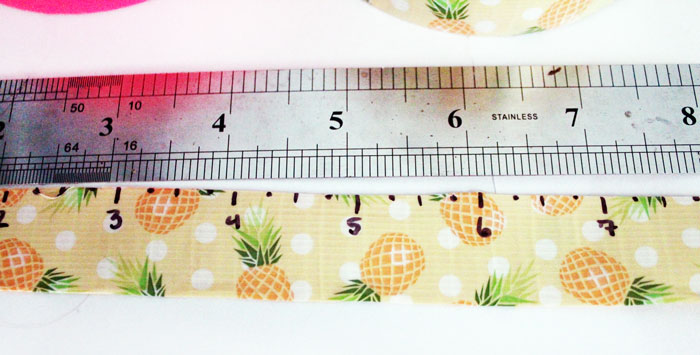 Make these bright and pretty DIY flexible rulers - a simple back to school craft for tweens and teens!