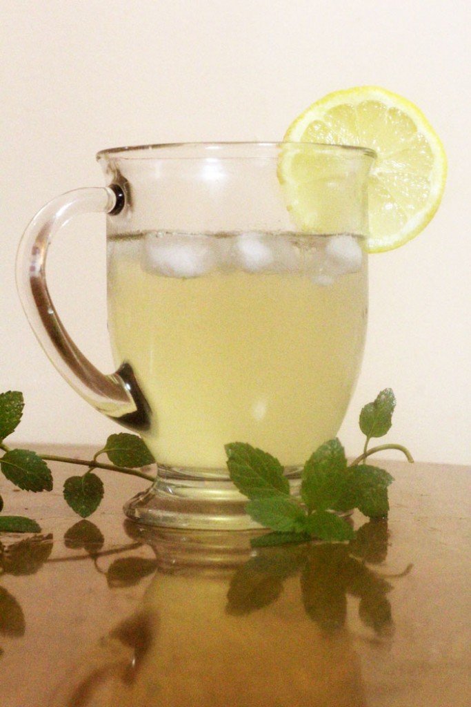 Lemon Mint Iced Tea "Limonana" recipe * Moms and Crafters