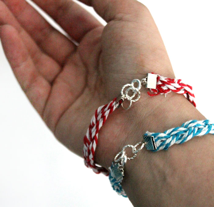 Make these adorable DIY braided friendship bracelet! A quirky jewelry making craft to learn some basic techniques.