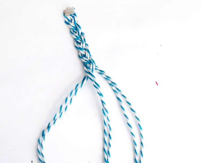 Make these adorable DIY braided friendship bracelet! A quirky jewelry making craft to learn some basic techniques.