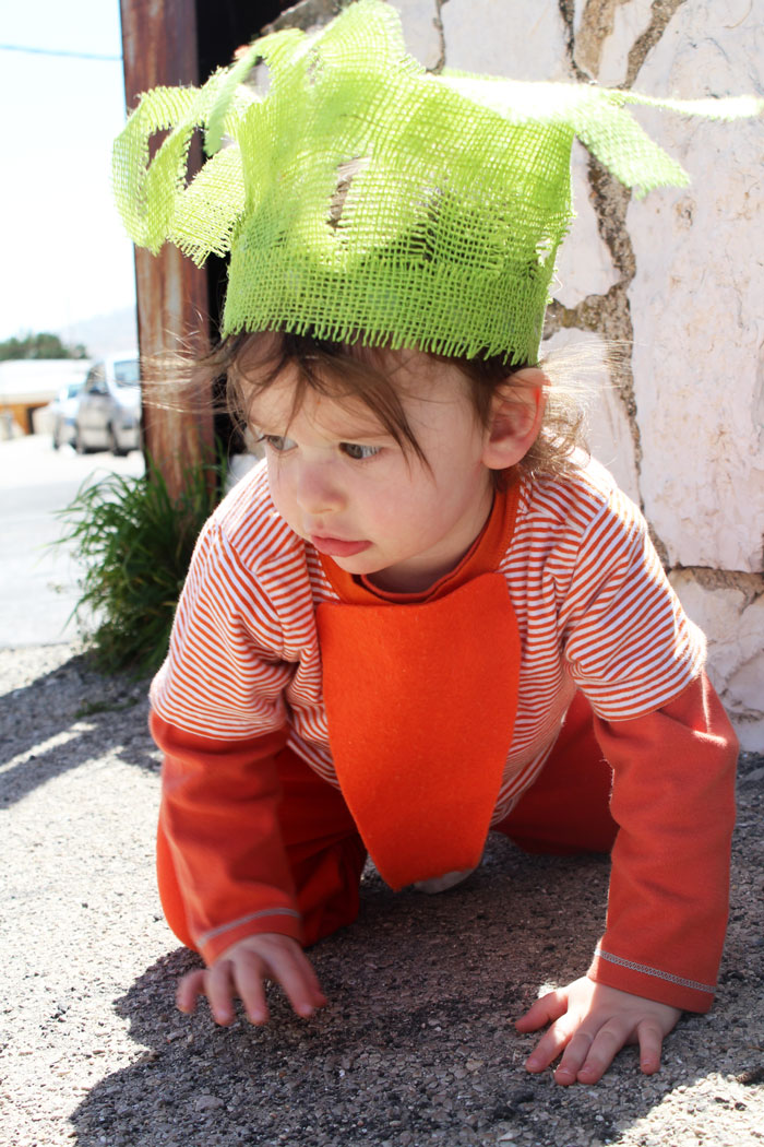 Easy to Make Burlap Bow - No Glue, No Sew! » Preschool Toolkit