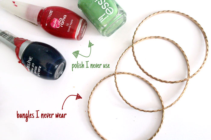 Revive makeover your old jewelry with these amazing painted bangles. Click to see which durable, hard-wearing, fast drying paint was used on this DIY recycled jewelry making craft!