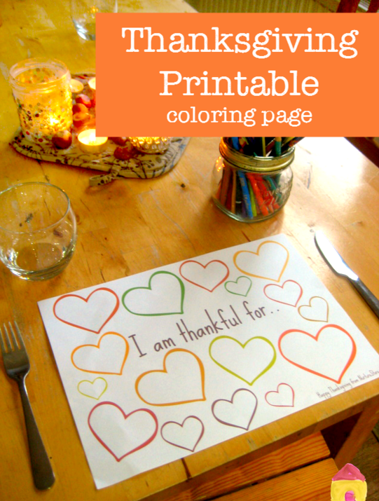 A list of the best free Thanksgiving printables! Including home decor, table settings, cards, kids activities, and more.