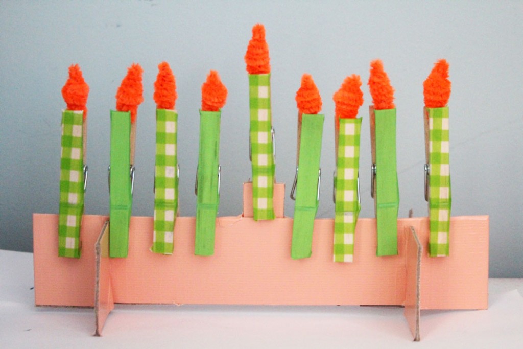 Hanukkah Menorah Craft for Kids * Moms and Crafters