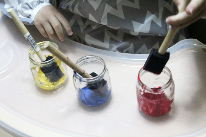 These primary color luminaries are 100% made by toddlers! Click to see how this neat toddler painting activity and craft is done.