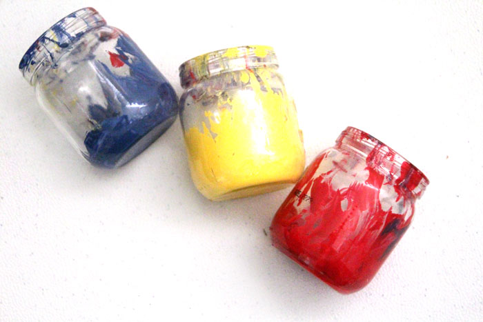 These primary color luminaries are 100% made by toddlers! Click to see how this neat toddler painting activity and craft is done.