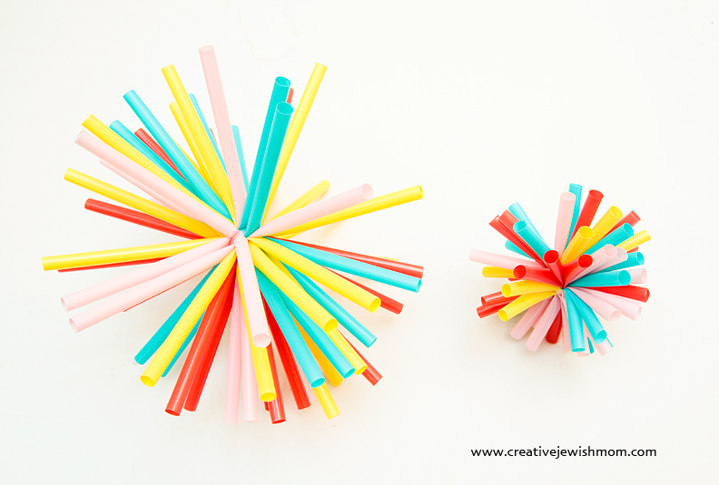 14 of the BEST and most unique things to make with straws - these straw crafts use both paper straws and plastic, and include kids crafts, adult DIY, and unique ideas for teens too.