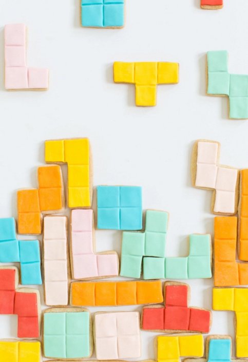 You don't need to be a nerd to love these amazing TETRIS CRAFTS and DIY ideas! They are great for geeks, for giving as gifts, or just for fun.