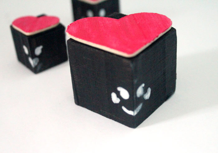 Make this adorable love bug valentine's day craft for kids! These lovebug blocks are so friendly and fun to play with - and they're easy to make too!