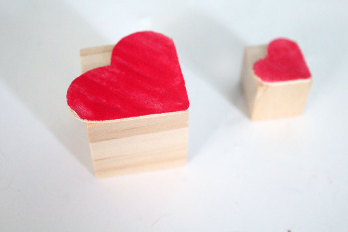 Make this adorable love bug valentine's day craft for kids! These lovebug blocks are so friendly and fun to play with - and they're easy to make too!