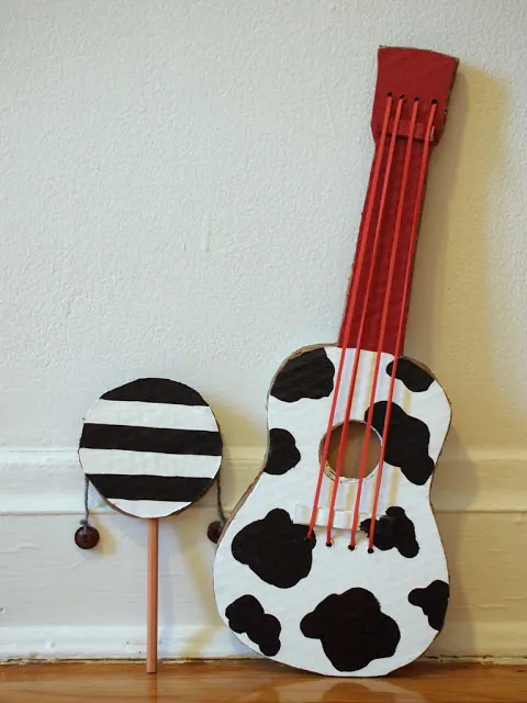 I am obsessed with how simple and easy these DIY musical instruments are to make! They are all great crafts for kids and DIY toys for moms to make, and great kids activities for music and movement.
