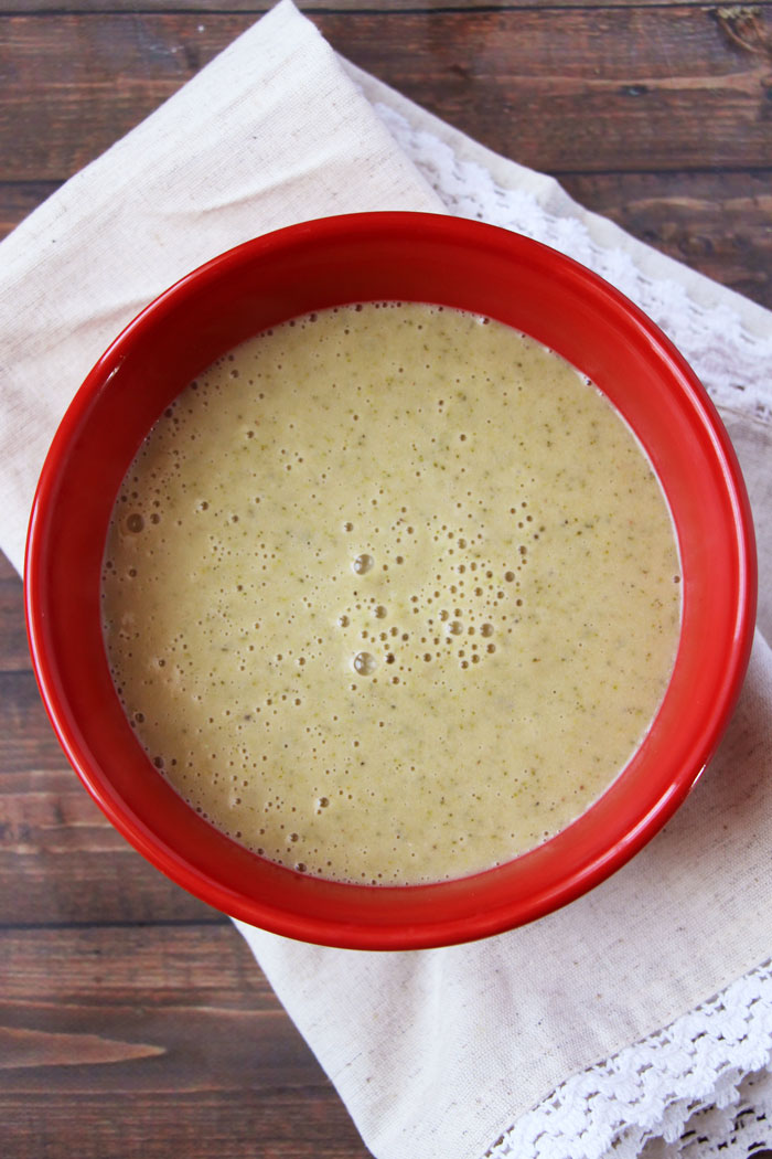 Make this delicious, easy and hearty creamy broccoli soup recipe. It's a perfect easy dinner idea - it has in it vegetables, proteins, and carbs to fill in. And it's so tasty and kid-friendly too.