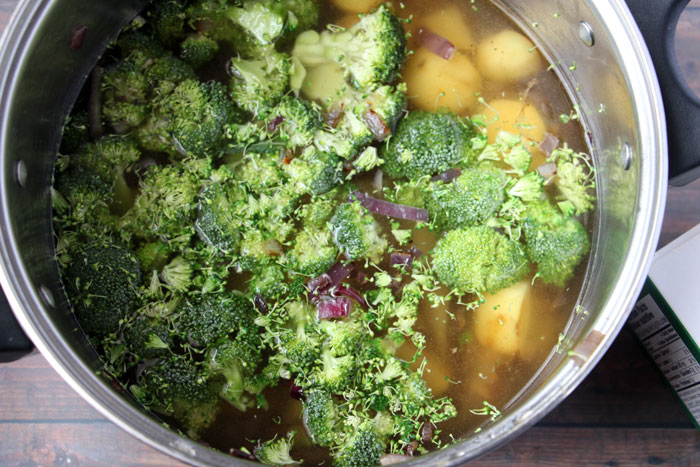 Make this delicious, easy and hearty creamy broccoli soup recipe. It's a perfect easy dinner idea - it has in it vegetables, proteins, and carbs to fill in. And it's so tasty and kid-friendly too.