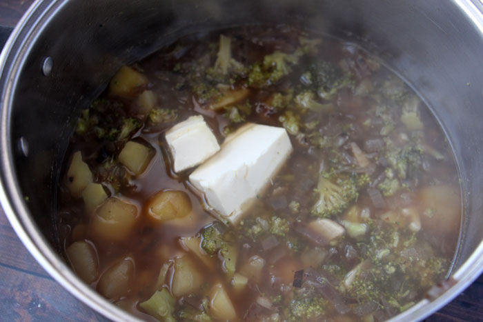 Make this delicious, easy and hearty creamy broccoli soup recipe. It's a perfect easy dinner idea - it has in it vegetables, proteins, and carbs to fill in. And it's so tasty and kid-friendly too.