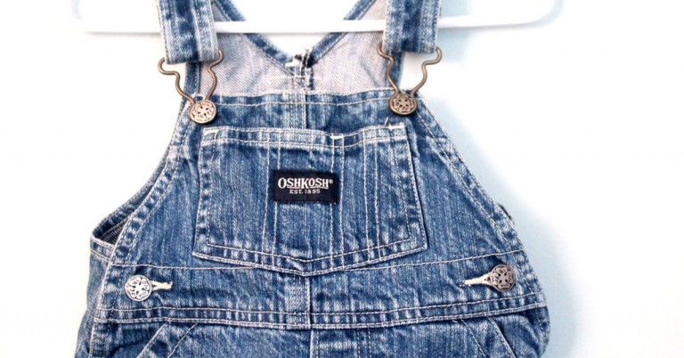 Wow! You'll never want to throw out your kids old clothes again! This mother uses a single pair of old overalls in a baby size to make nine recycled denim crafts - and still had some left! Click for the DIY tutorials and to see how.