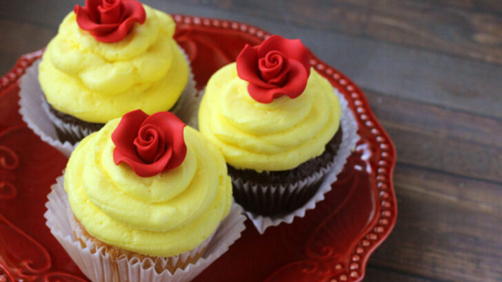 Beauty & the Beast Belle Cupcakes