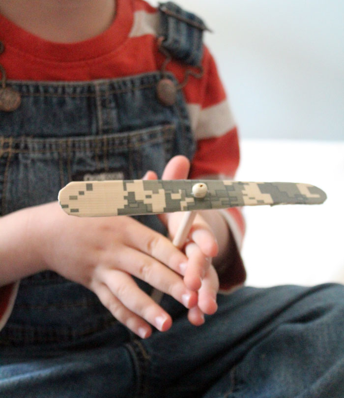 Make this amazing and easy helicopter craft for kids to teach about flight, or just for fun! This Chinese Top / bamboo-copter is what inspired flight, and a great DIY toy for kids to make and play with.