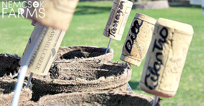 A list of the best DIY wine cork crafts I've seen to upcycle and repurpose all of those corks I have lying around! Great craft ideas - I need to get to recycling my corks more.