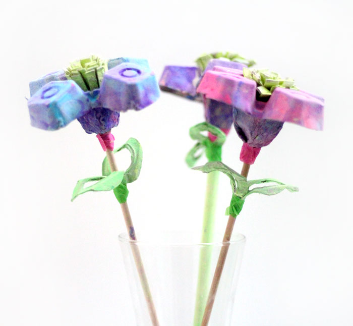 I made these beautiful egg carton flowers as a collaborative craft with my toddler! He had so much fun and is so proud of them! If you're looking for a pretty flower kids craft made fro upcycled materials, this is definitely one to try!