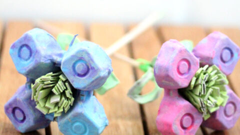 Egg Carton Flowers – A Recycled Craft for Kids and Grown-ups!