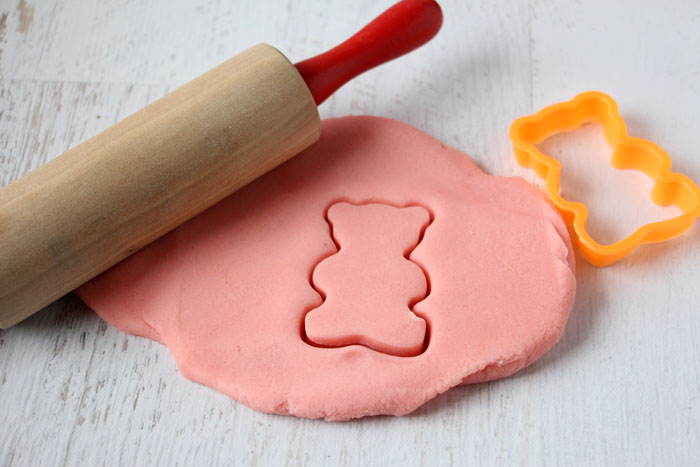Make some easy homemade play dough with this KOOL-AID play dough recipe. You can even get true red play dough with it!!