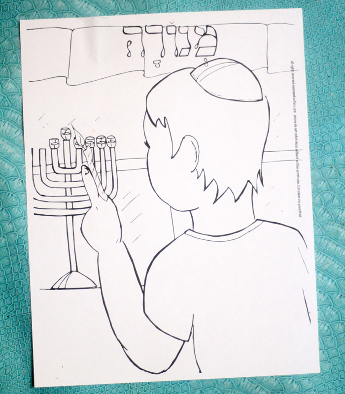 Aw, aren't these free printable Hanukkah coloring pages cute? Get these kids chanukah pages to color as a fun activity to celebrate this exciting Jewish winter holiday.