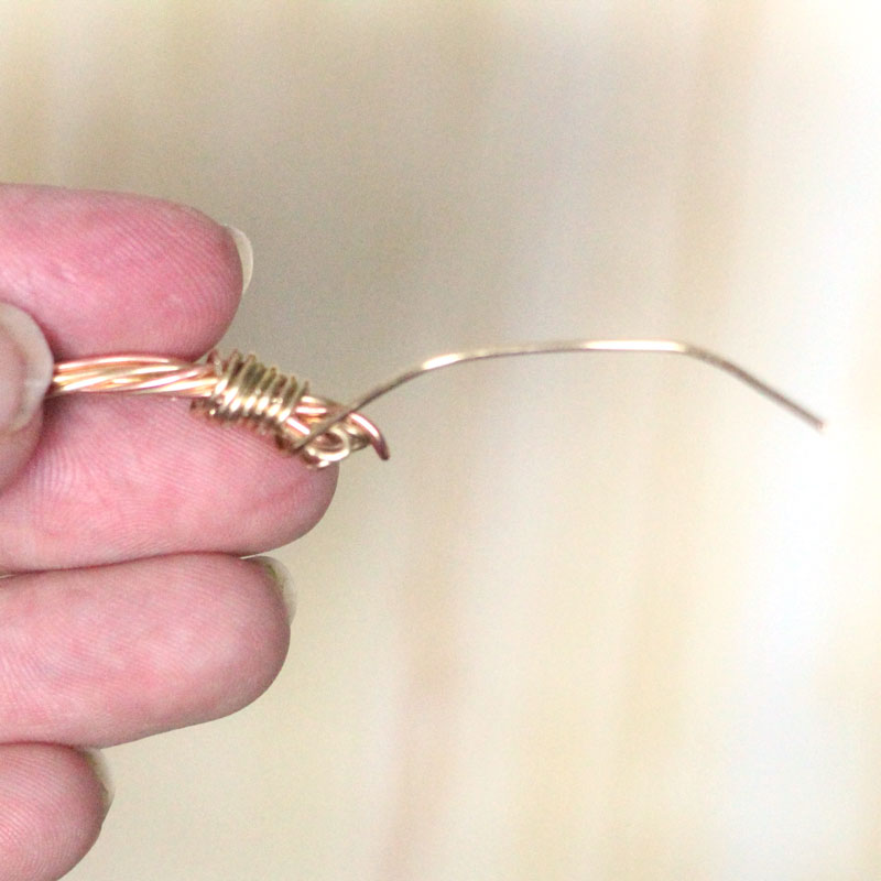 This beautiful wire wrapped bangle is perfect for stacking, for day or evening! I even wear mine alone and get so many compliments - just follow the simple step by step jewelry making tutorial including a video as well. This DIY jewelry making project is perfect for beginners or intermediate level