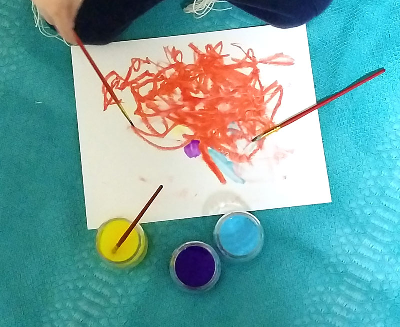 Whaat? Coloring with lipstick?! But it's really fun... This lipstick resist process art activity is fun for preschool and toddlers, or even bigger kids. Might seem like a fun art project for girls but I actually did it with my boy and he loved it. 