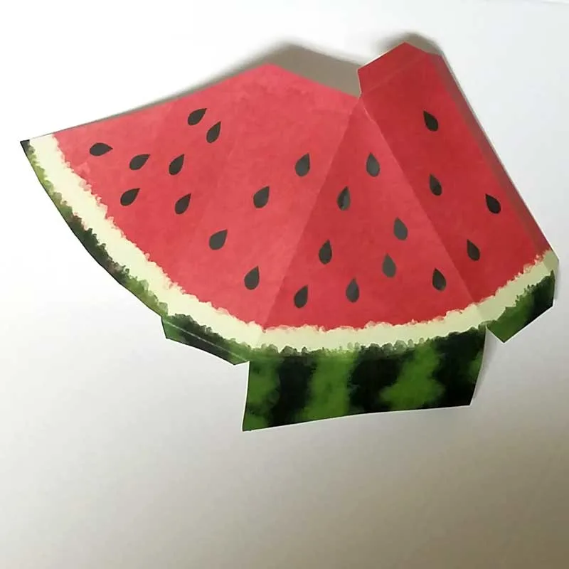 These paper craft templates are simply adorable! I love this beautiful watemelon paper craft - it's a free printable perfect for pretend play, summer party or picnic decor, table props, or anything really! These fruit printables have a realistic watercolor touch to them.