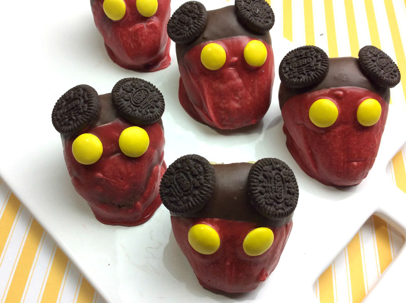 These chocolate covered strawberries are the perfect Mickey Mouse food for your Disney themed party! These Mickey Mouse inspired snacks are easy to make and fun for cooking with kids, or for your mickey themed birthday party!