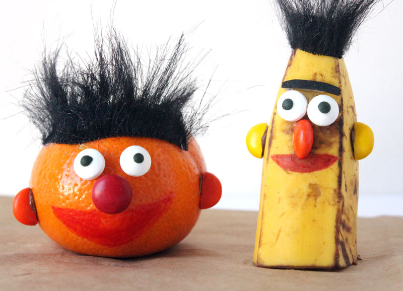 Make adorable Ernie and Bert snacks - perfect snack idea for picky kids who also happen to love Sesame Street! Great idea for a birthday party or for healthy school lunches.