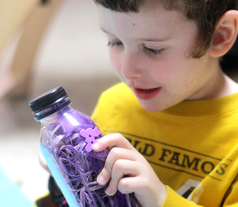 Make favorite color discovery bottles - a child-led activity that's perfect for teaching colors! This color activity for toddlers, preschoolers, and kindergarten is a great kid-made sensory bottle that will be played with for hours!