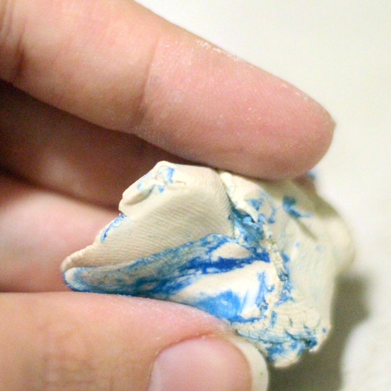 Make an easy DIY seashell necklace for your little mermaid - this easy jewelry making craft for kids is also a perfect summer camp activity for tweens and teens! It's made from air dry clay and a super cool glaze, with instructions for adding different textures to the clay.