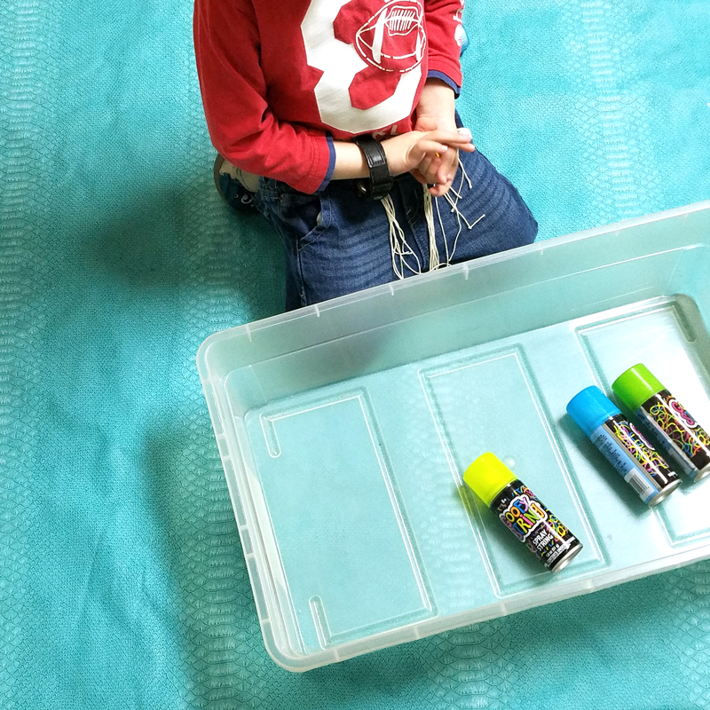 Make a slippery slimy snake sensory bin - the perfect sensory activity for preschoolers! This water play idea is so quick and easy to set up and such a sanity-saver.