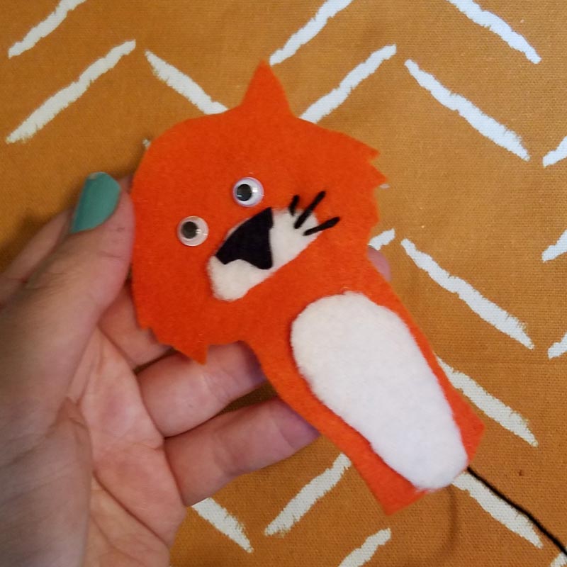 Make this adorable streak of tiger finger puppets - a fun tiger craft celebrating the collective noun. This DIY toy is quite easy to make and perfect for using up felt scraps. You'll get a free pattern so you don't need to worry about being artsy, and from there you can get creative and make your own variation!