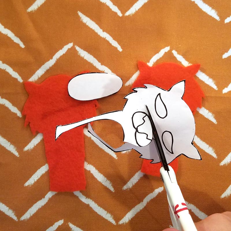 Make this adorable streak of tiger finger puppets - a fun tiger craft celebrating the collective noun. This DIY toy is quite easy to make and perfect for using up felt scraps. You'll get a free pattern so you don't need to worry about being artsy, and from there you can get creative and make your own variation!