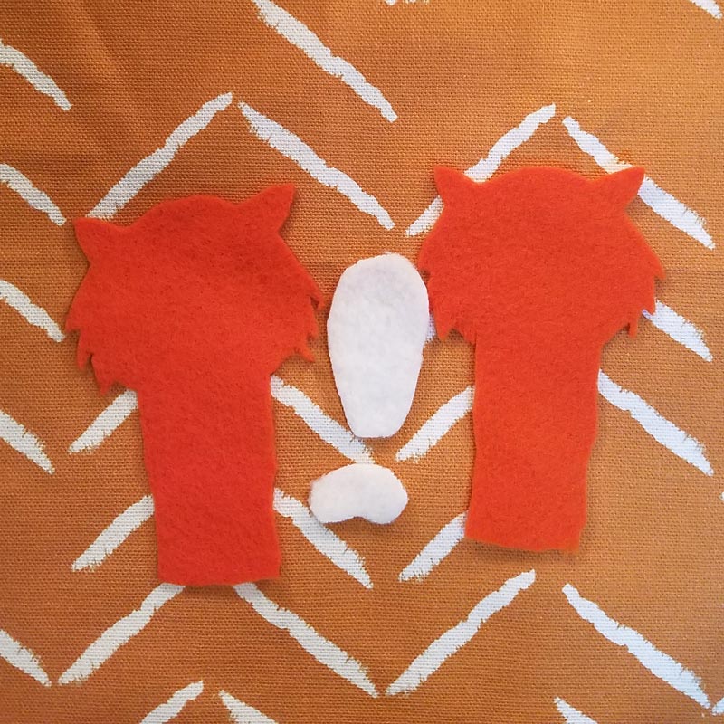 Make this adorable streak of tiger finger puppets - a fun tiger craft celebrating the collective noun. This DIY toy is quite easy to make and perfect for using up felt scraps. You'll get a free pattern so you don't need to worry about being artsy, and from there you can get creative and make your own variation!