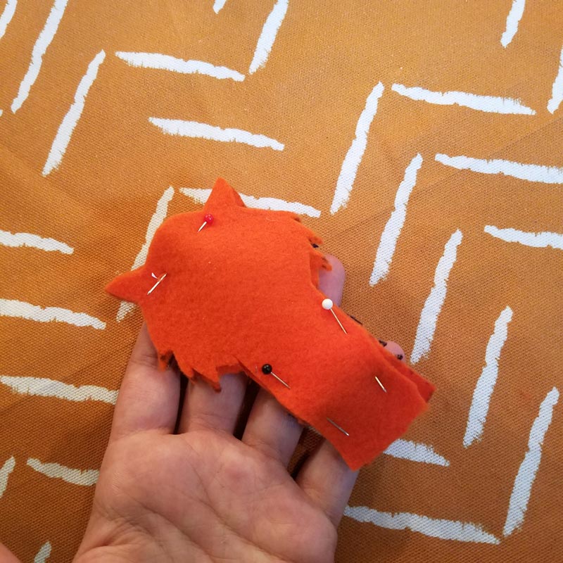 Make this adorable streak of tiger finger puppets - a fun tiger craft celebrating the collective noun. This DIY toy is quite easy to make and perfect for using up felt scraps. You'll get a free pattern so you don't need to worry about being artsy, and from there you can get creative and make your own variation!